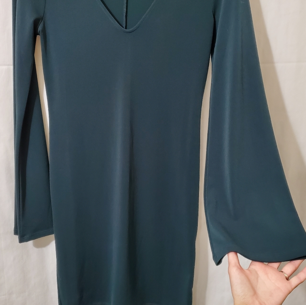 Forever 21 Bodycon Long Sleeve Dress - Picture 3 of 4